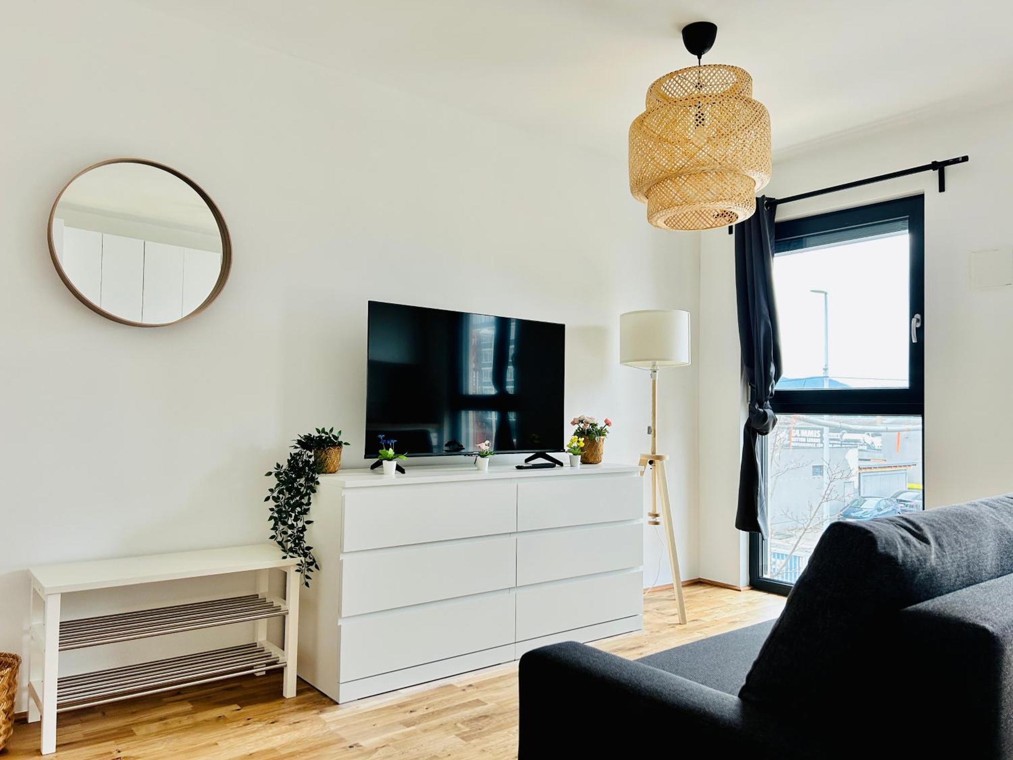 Modern Apartment With Balcony & Free Parking - Nearby Metro Wina Bagian luar foto