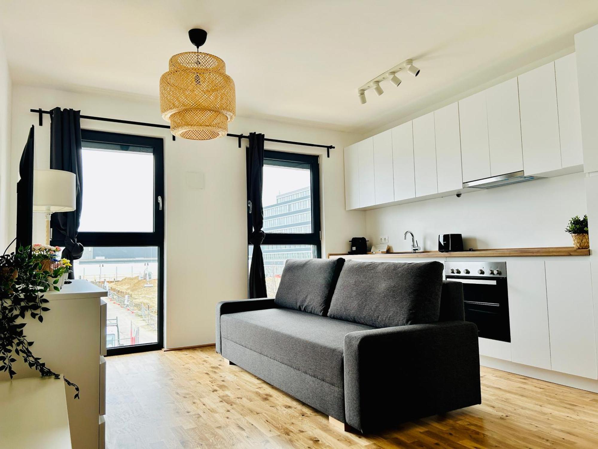 Modern Apartment With Balcony & Free Parking - Nearby Metro Wina Bagian luar foto
