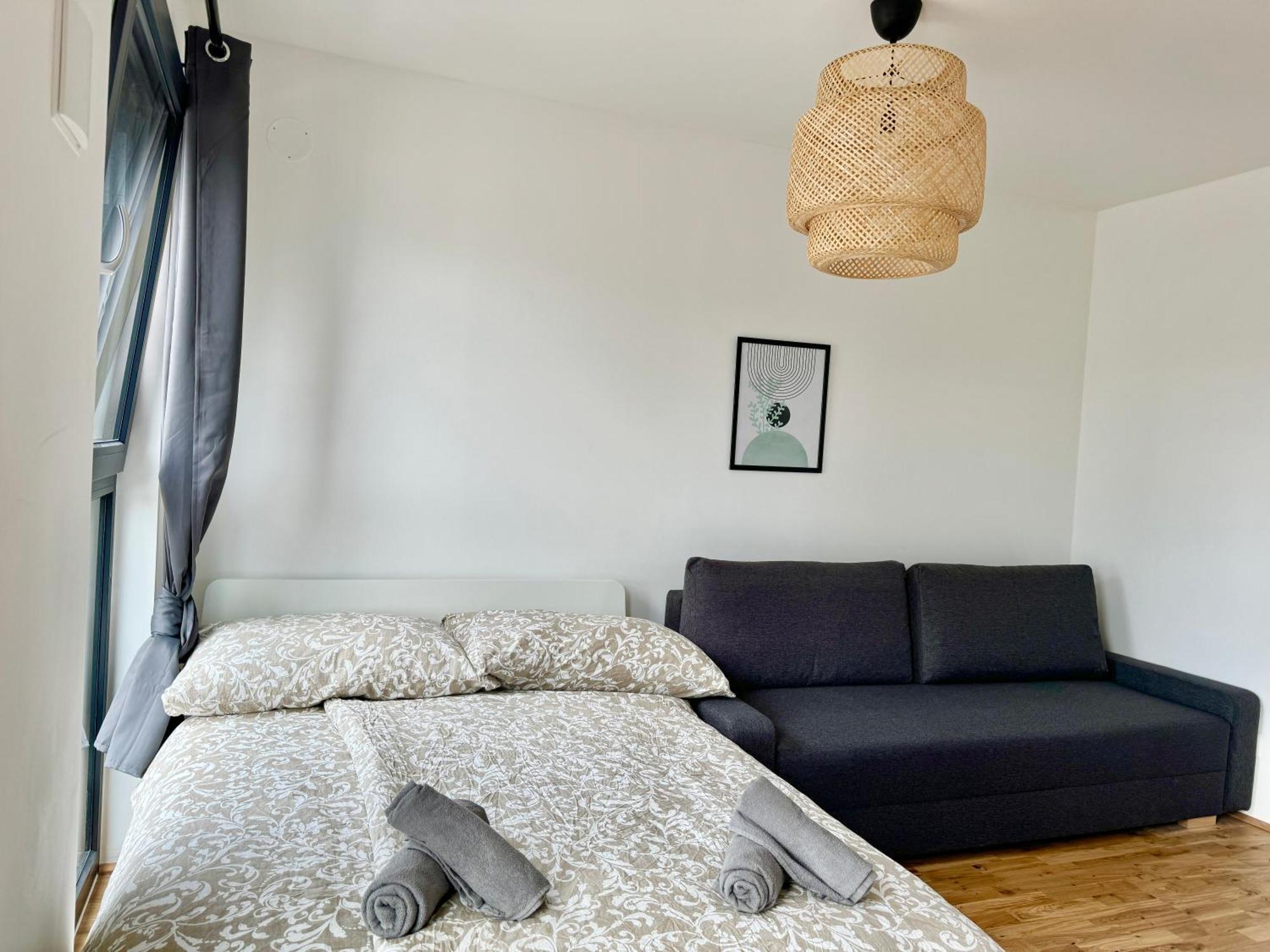 Modern Apartment With Balcony & Free Parking - Nearby Metro Wina Bagian luar foto